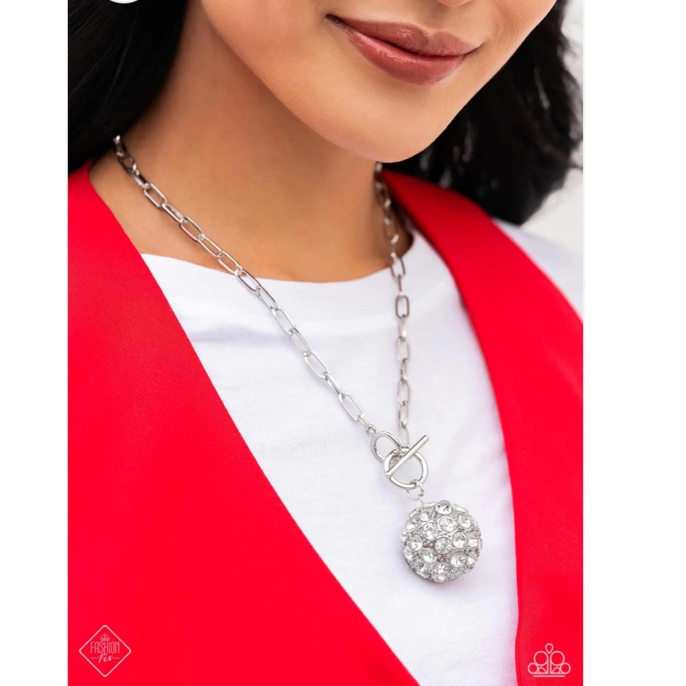 💎💎💎 “PACKED AND POLISHED” WHITE NECKLACE WITH FREE EARRINGS ~ PAPARAZZI❗️💎💎💎 - Picture 2 of 6